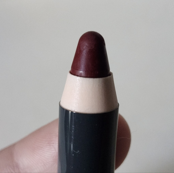 Chella Eyebrow Bundle:Tweezers, Eyelash Conditioner, Eyebrow Scissors Lip Crayon - Picture 14 of 16